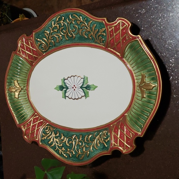 Fitz and Floyd Christmas Court by Fitz & Floyd, 18" Oval Platter. - Picture 2 of 5